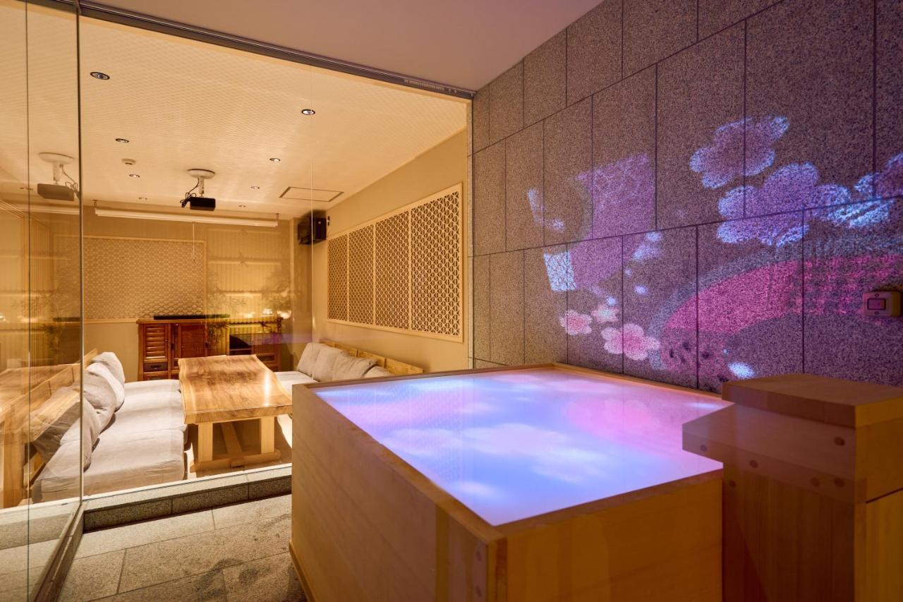 Konjakuso Osaka Tempozan "Ikesu" Projection M Apping Spa Konjakuso Osaka Tempozan "Takadoro" Wheel View Eksteriør billede